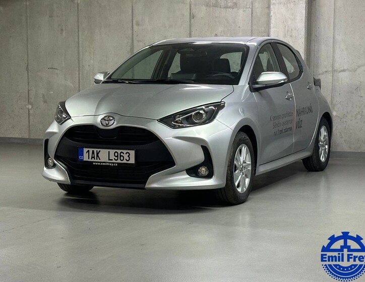 Toyota Yaris 1