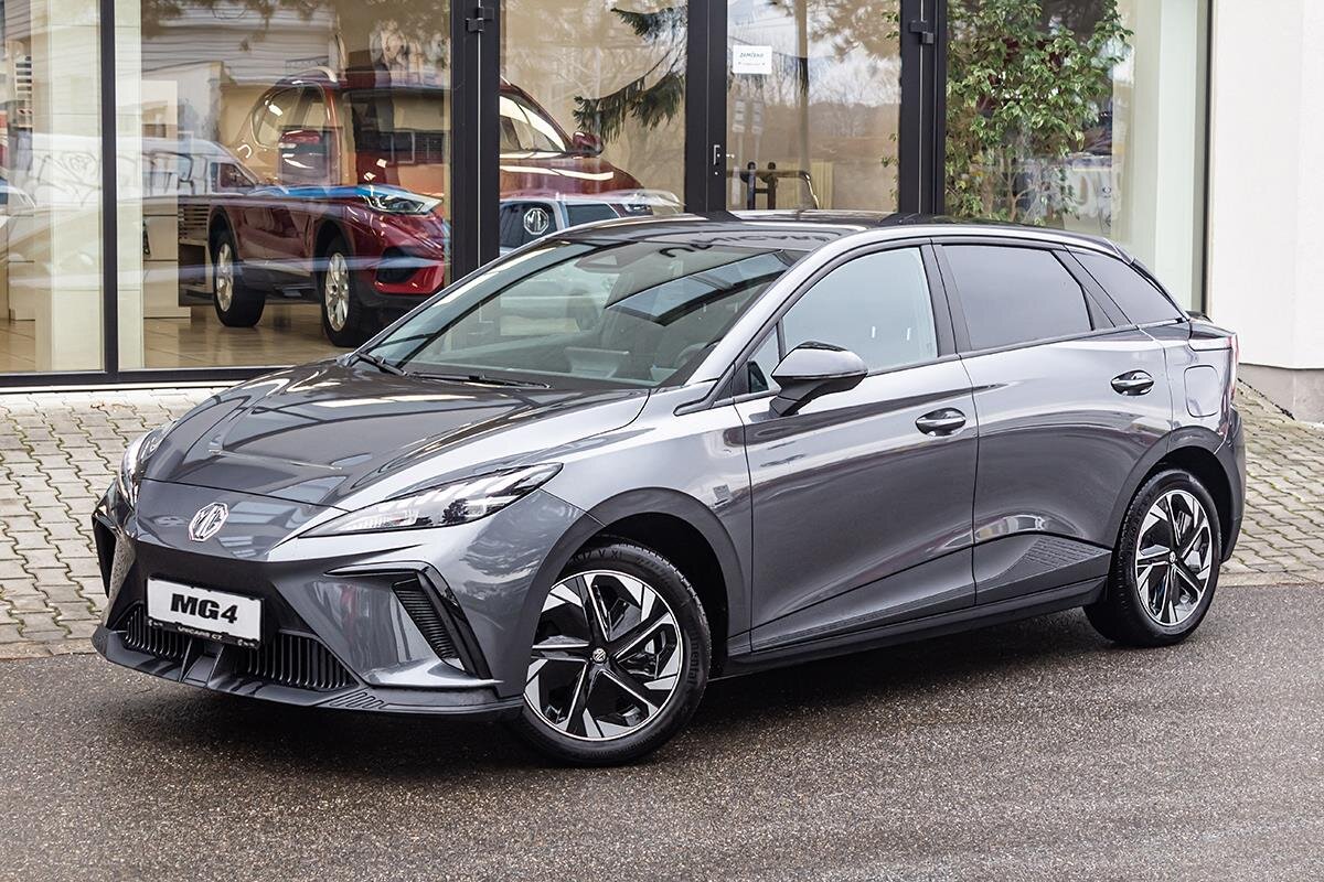MG MG4