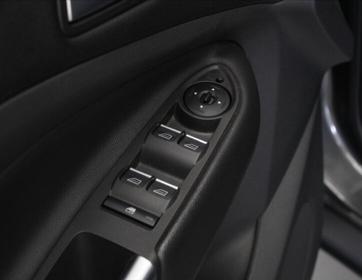 Ford Kuga SUV / Terénní 2,0 l 110 kw