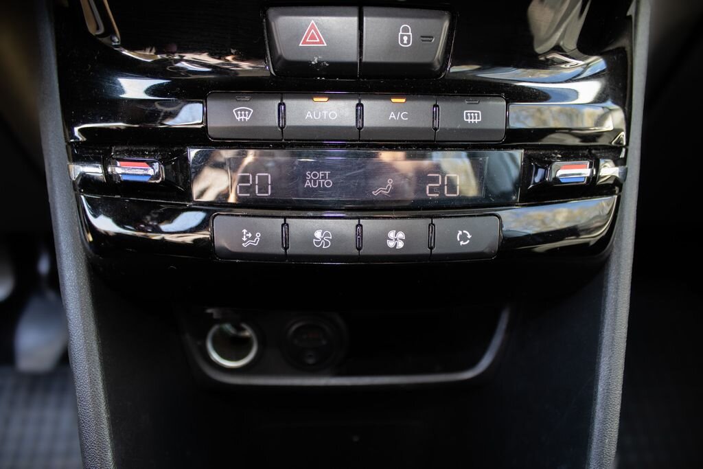 Peugeot 2008 SUV / Terénní 1,2 l 60 kw