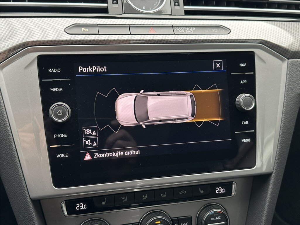 Volkswagen Passat Kombi 2,0 l 140 kw