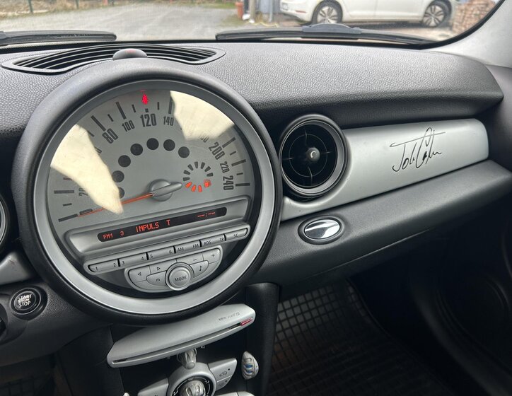 Mini Cooper Hatchback 1,6 l 80 kw