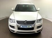 Volkswagen Touareg 2