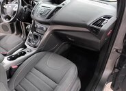 Ford Kuga SUV 1,6 l 110 kw