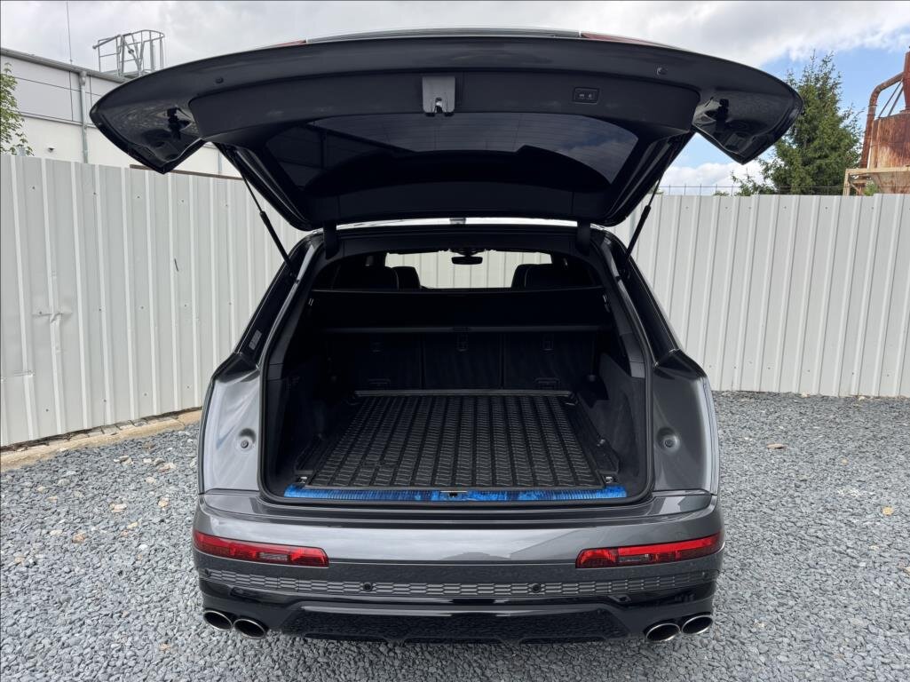 Audi SQ7 Kombi 4,0 l 320 kw