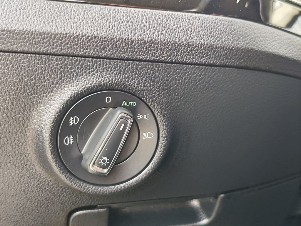 Škoda Superb Sedan / Limuzína 2,0 l 110 kw