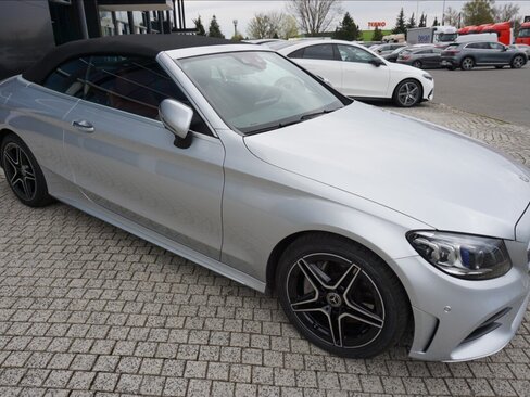 Mercedes-Benz Třídy C Kabriolet 2,0 l 190 kw