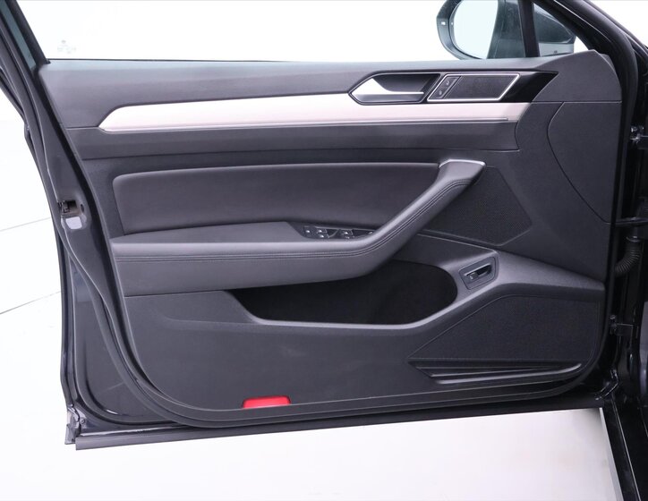 Volkswagen Passat Kombi 2,0 l 110 kw