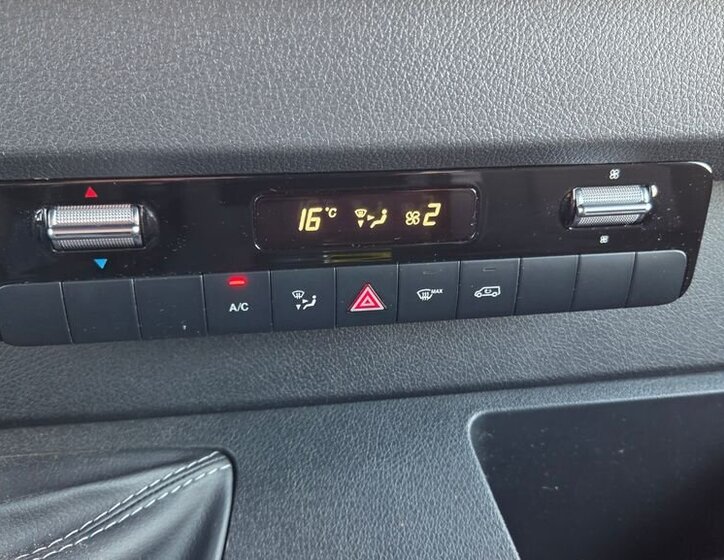 Mercedes-Benz Sprinter 14