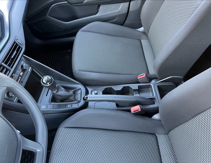 Volkswagen Polo Hatchback 999,0 48 kw