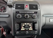 Volkswagen Touran Kombi 1,2 l 77 kw