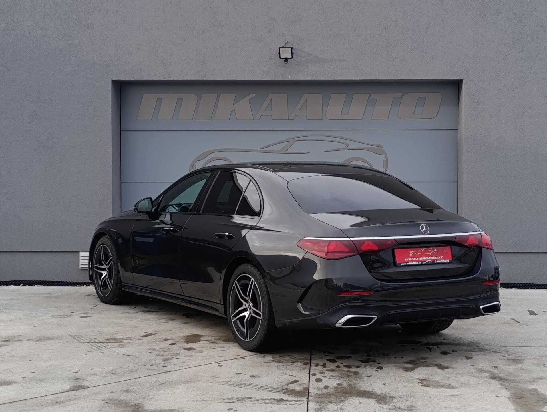 Mercedes-Benz Třídy E Sedan 2,0 l 145 kw