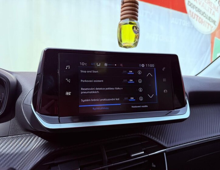 Peugeot 208 Hatchback 1,2 l 55 kw