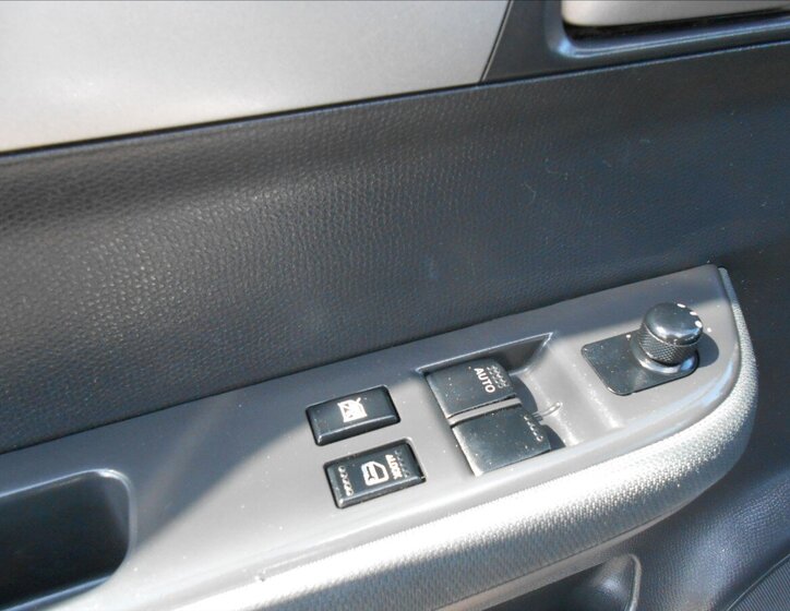 Suzuki Swift Hatchback 1,3 l 67 kw