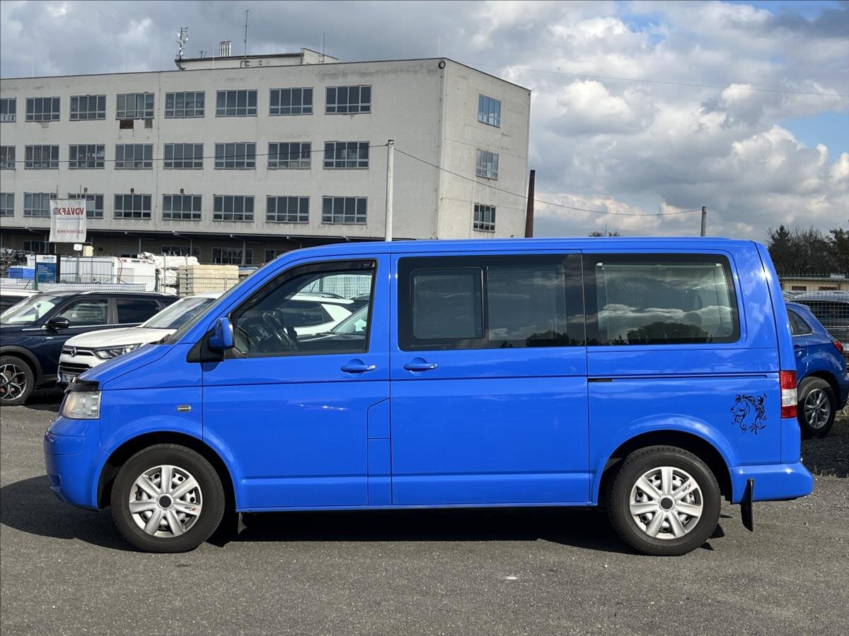 Volkswagen Caravelle MPV 2,5 l 96 kw