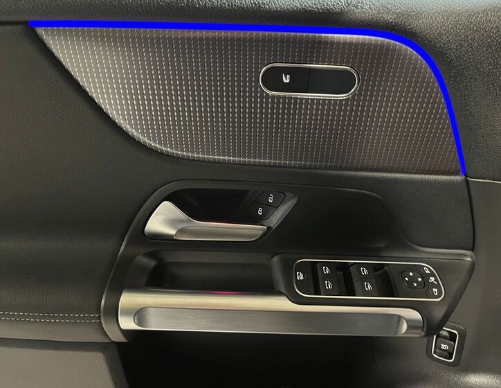 Mercedes-Benz EQB 10