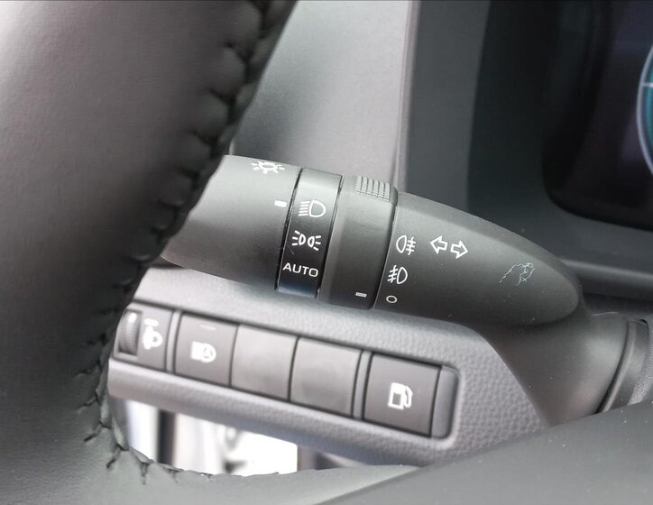 Toyota C-HR CUV / Crossover 1,8 l 0