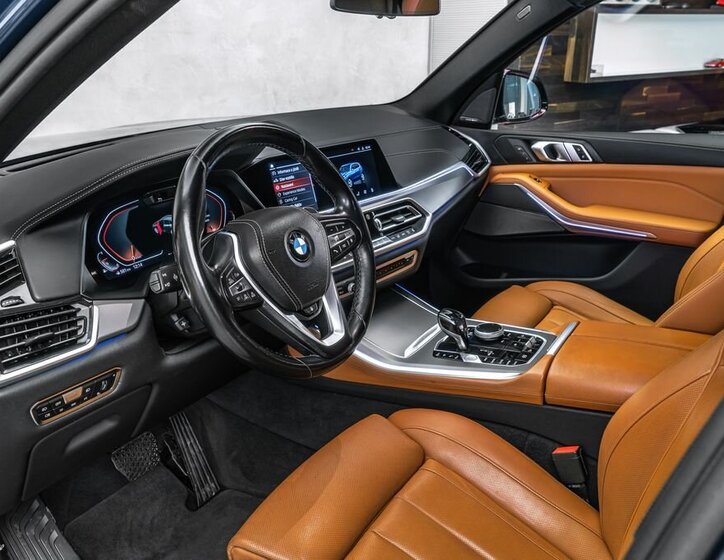 BMW X5 SUV 3,0 l 250 kw