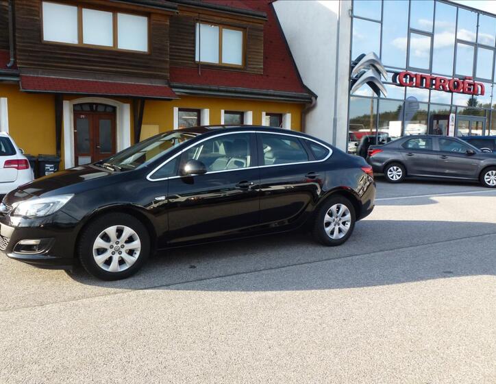 Opel Astra 10