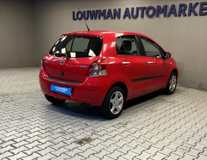 Toyota Yaris 2