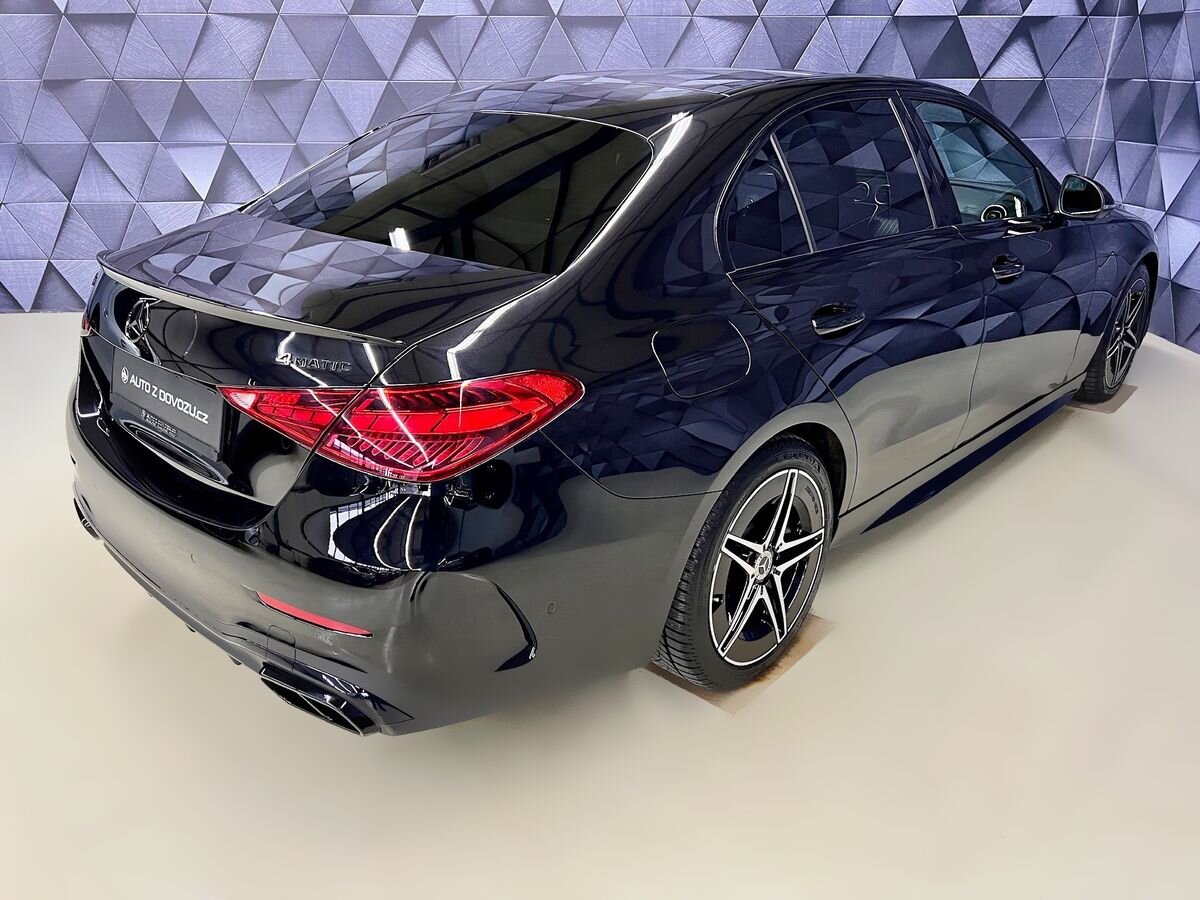 Mercedes-Benz Třídy C Sedan 2,0 l 190 kw