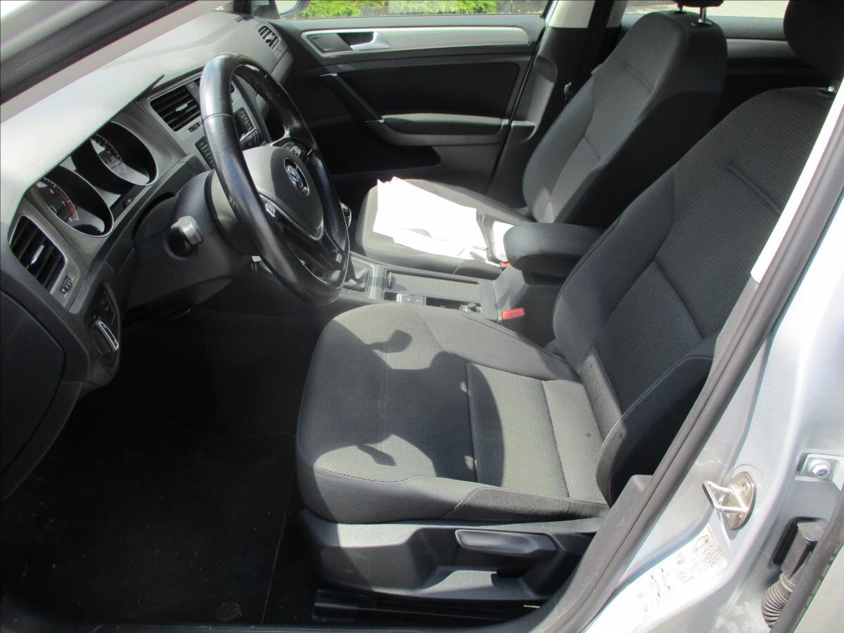 Volkswagen Golf Hatchback 1,4 l 81 kw