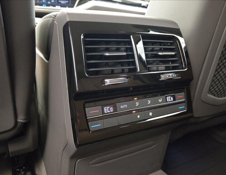 Volkswagen Touareg 20