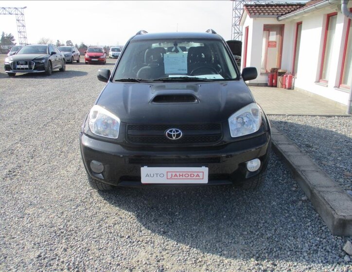 Toyota RAV4 SUV / Terénní 2,0 l 85 kw