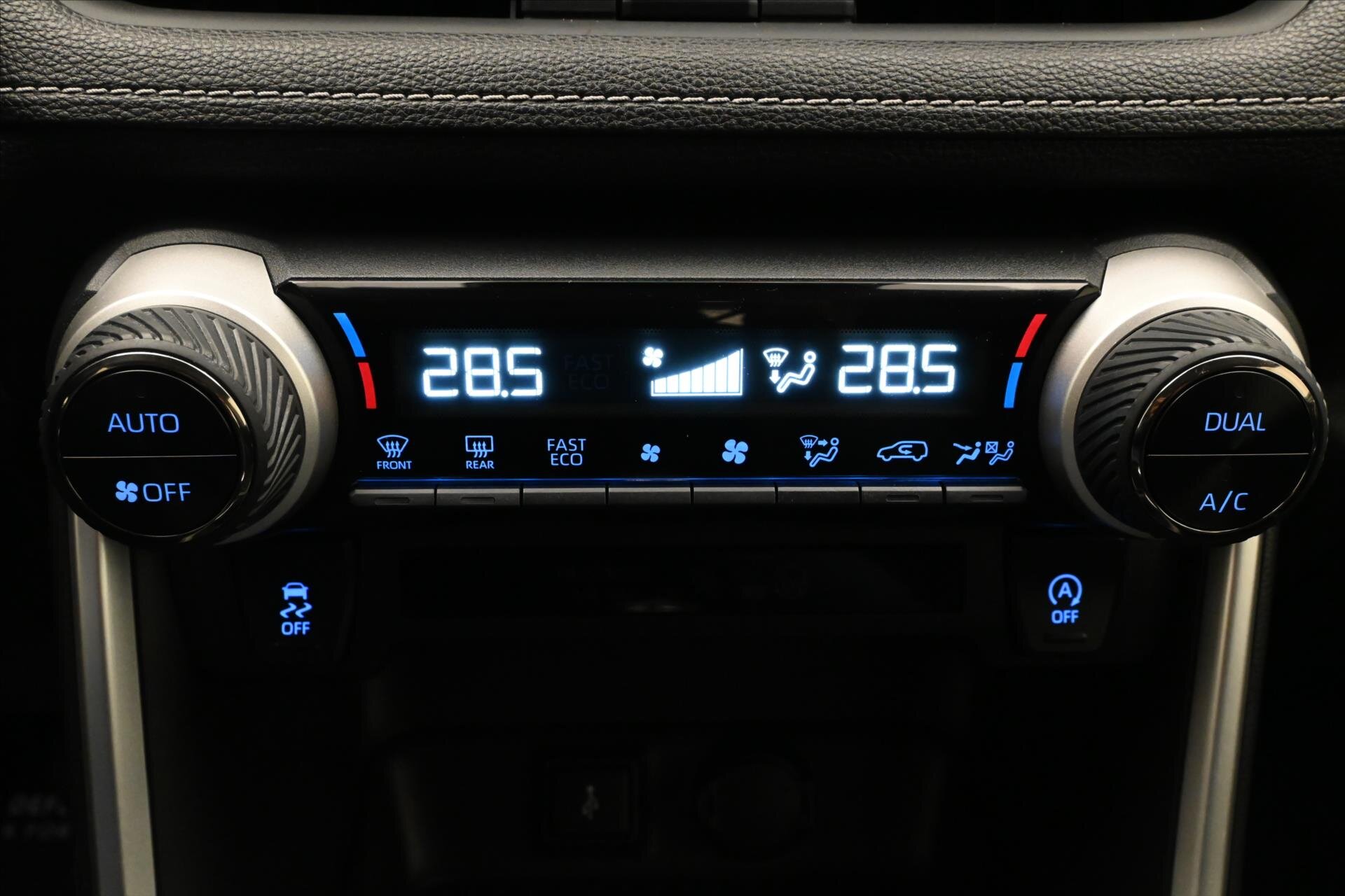 Toyota RAV4 SUV / Terénní 2,0 l 129 kw