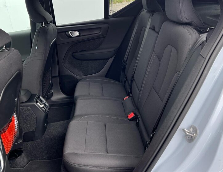 Volvo EX40 Kombi 0,0 175 kw