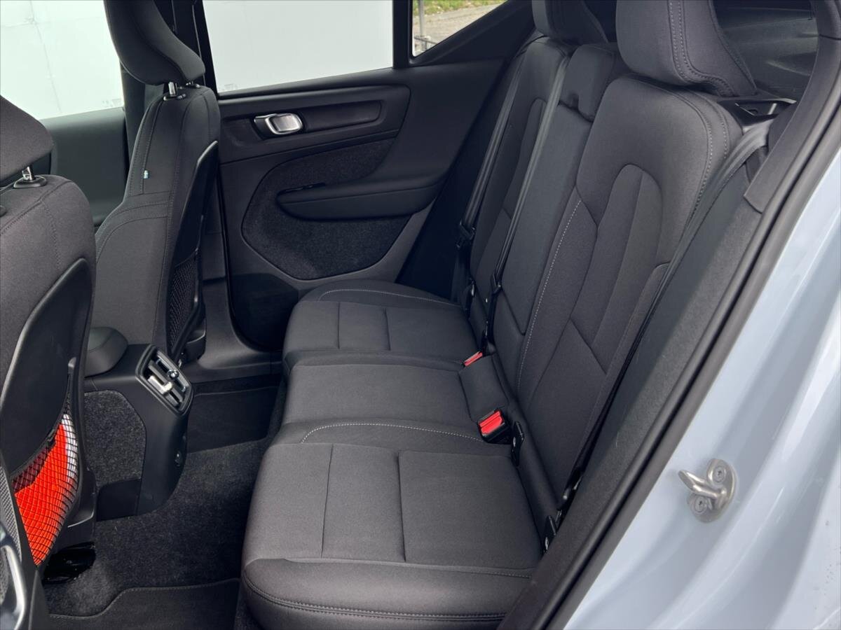 Volvo EX40 Kombi 0,0 175 kw