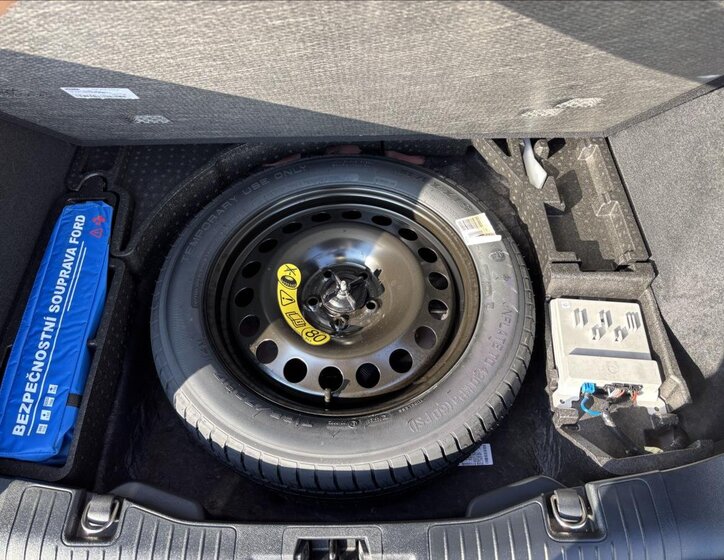 Ford Kuga SUV / Terénní 1,5 l 110 kw