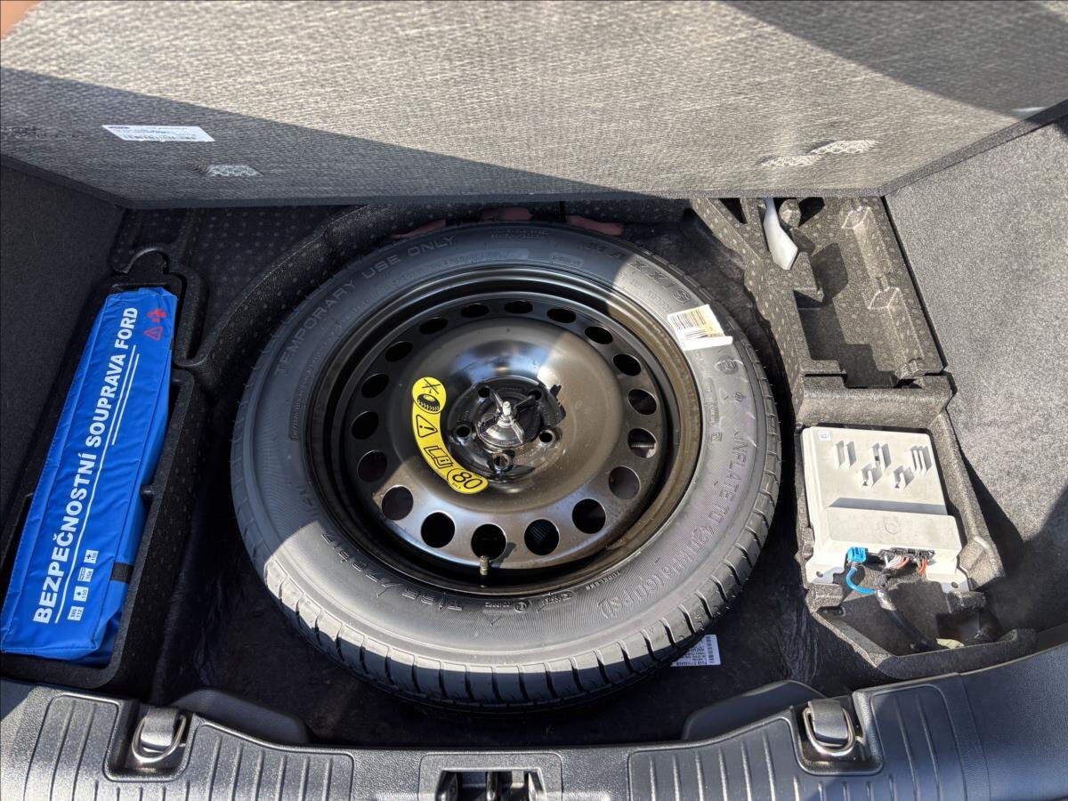 Ford Kuga SUV / Terénní 1,5 l 110 kw