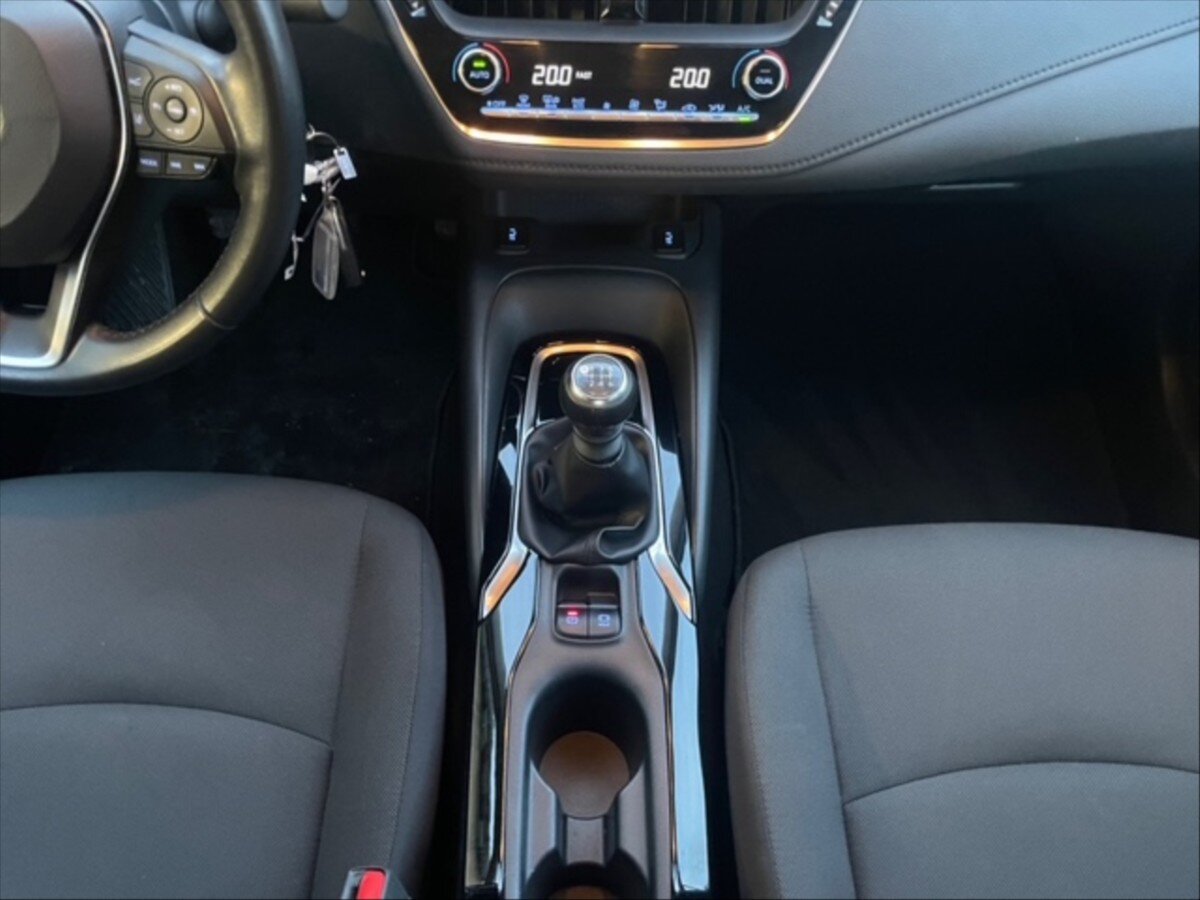 Toyota Corolla Sedan / Limuzína 1,5 l 92 kw