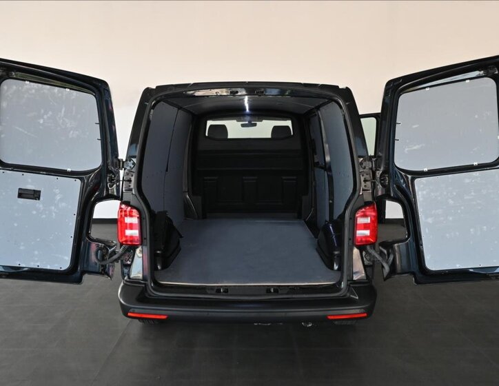 Volkswagen Transporter Skříň 2,0 l 75 kw
