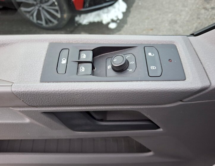 Volkswagen Transporter 12