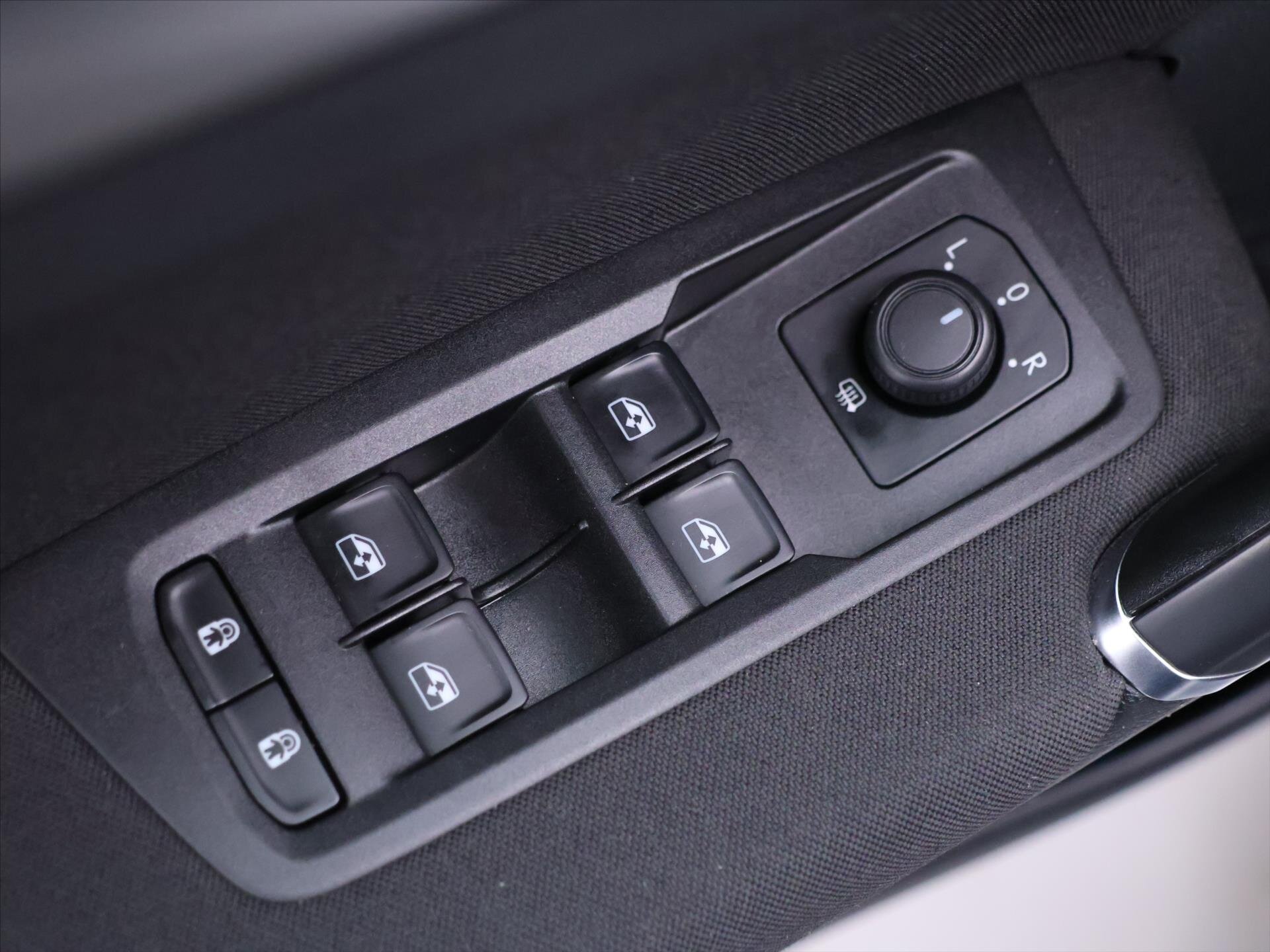 Volkswagen Touran Kombi 1,6 l 85 kw