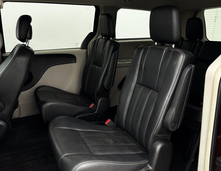 Chrysler Town & Country MPV 3,6 l 211 kw