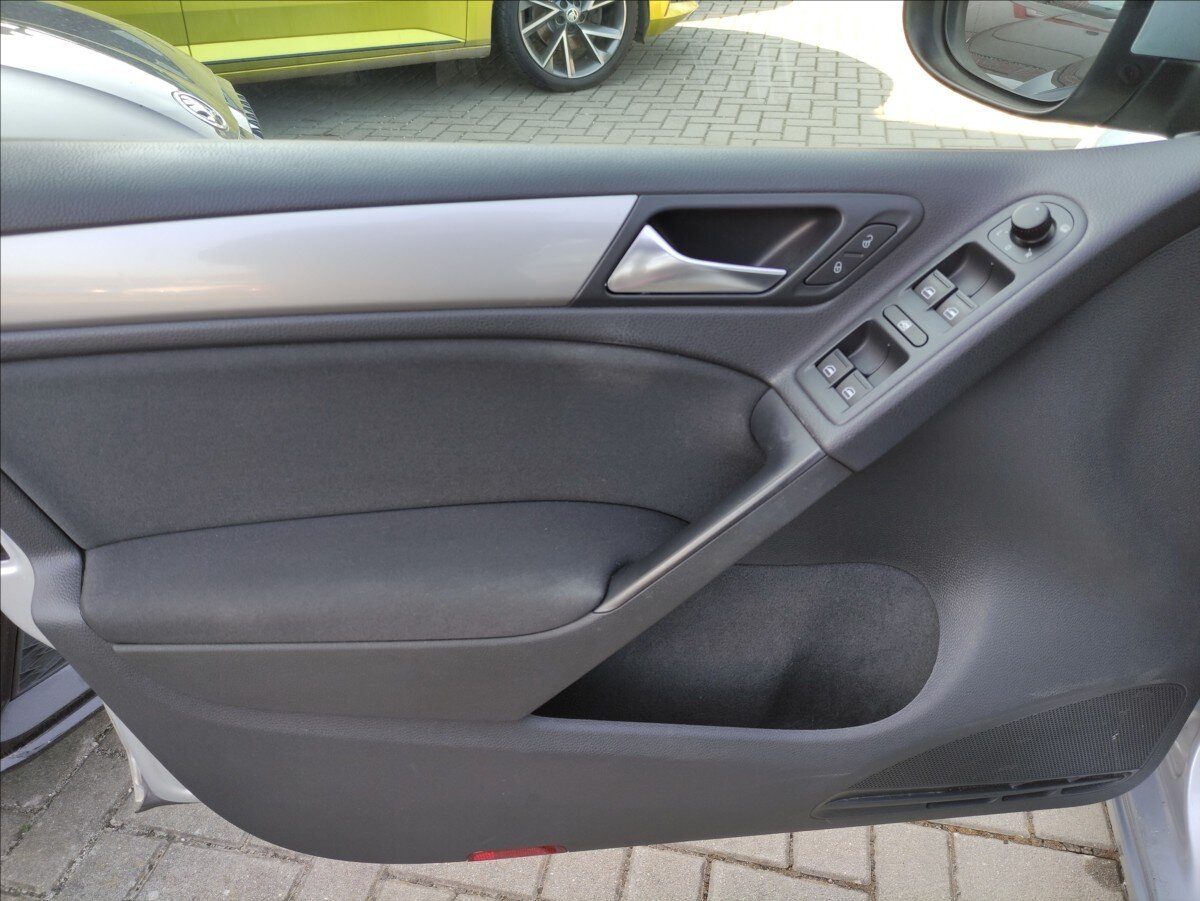 Volkswagen Golf Hatchback 1,2 l 63 kw