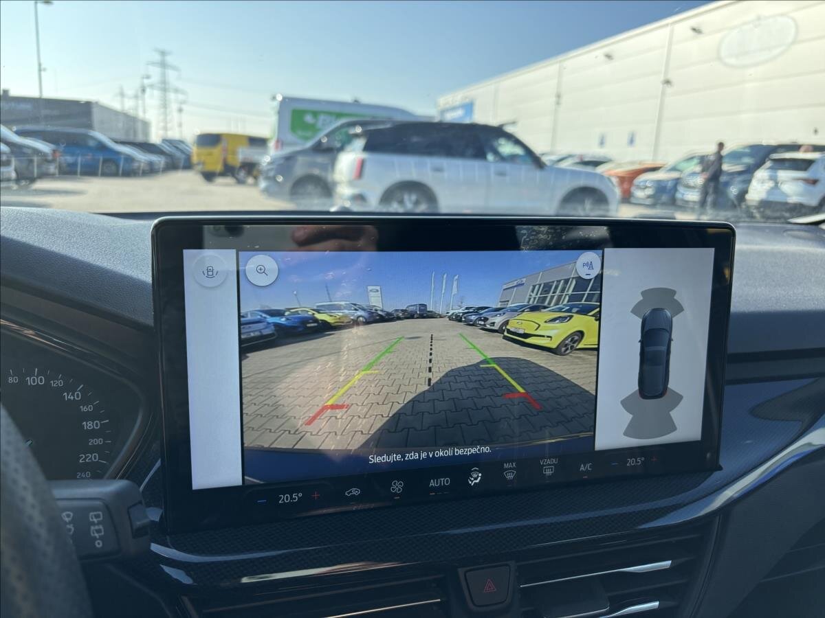 Ford Focus Kombi 998,0 92 kw