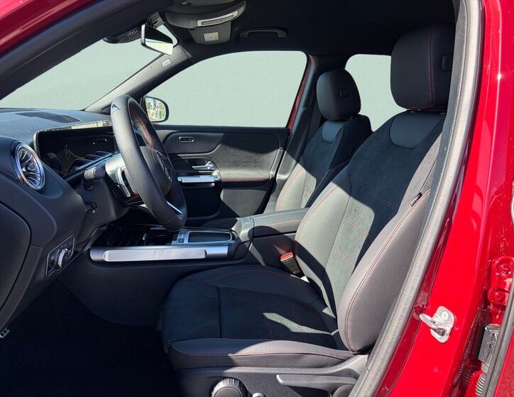 Mercedes-Benz GLB SUV / Terénní 1,5 l 120 kw