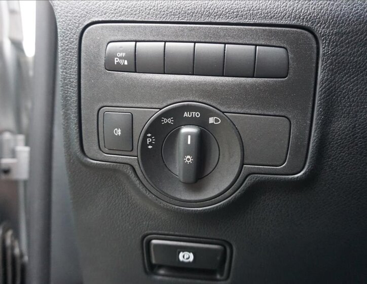 Mercedes-Benz Vito 14