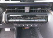 Toyota C-HR CUV / Crossover 1,8 l 72 kw