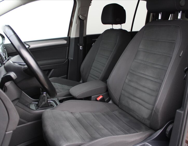 Volkswagen Touran 10