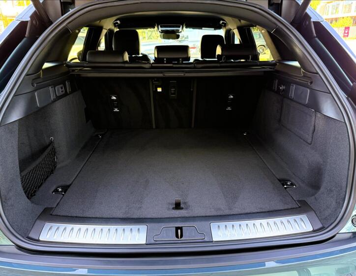 Land Rover Range Rover Velar 4