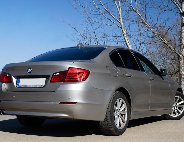 BMW Řada 5 Sedan / Limuzína 2,0 l 120 kw