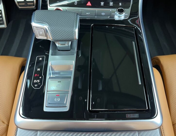 Audi RS Q8 SUV / Terénní 4,0 l 471 kw