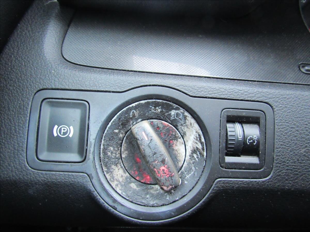 Volkswagen Passat Sedan 2,0 l 103 kw