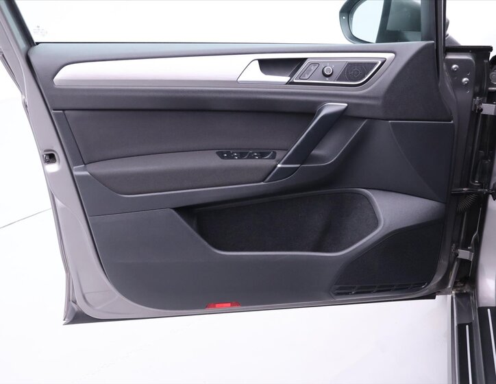 Volkswagen Golf Sportsvan 11