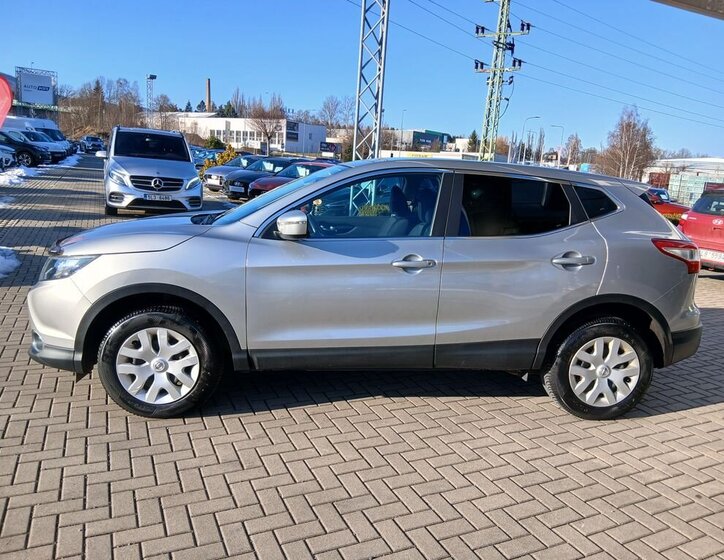 Nissan Qashqai SUV 1,6 l 120 kw